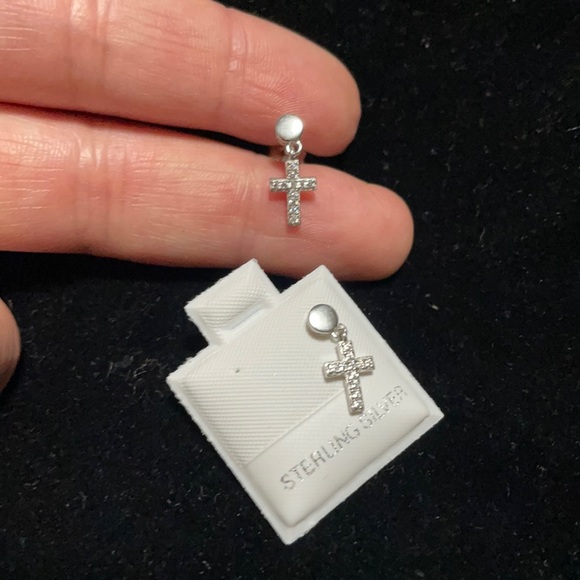 Italian 925 Sterling Silver Cross earrings - Picture 2 of 3